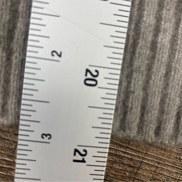 Athleta Sweater Women S Petite Gray Animal Print Merino Wool Blend Scope Neck - Picture 6 of 7